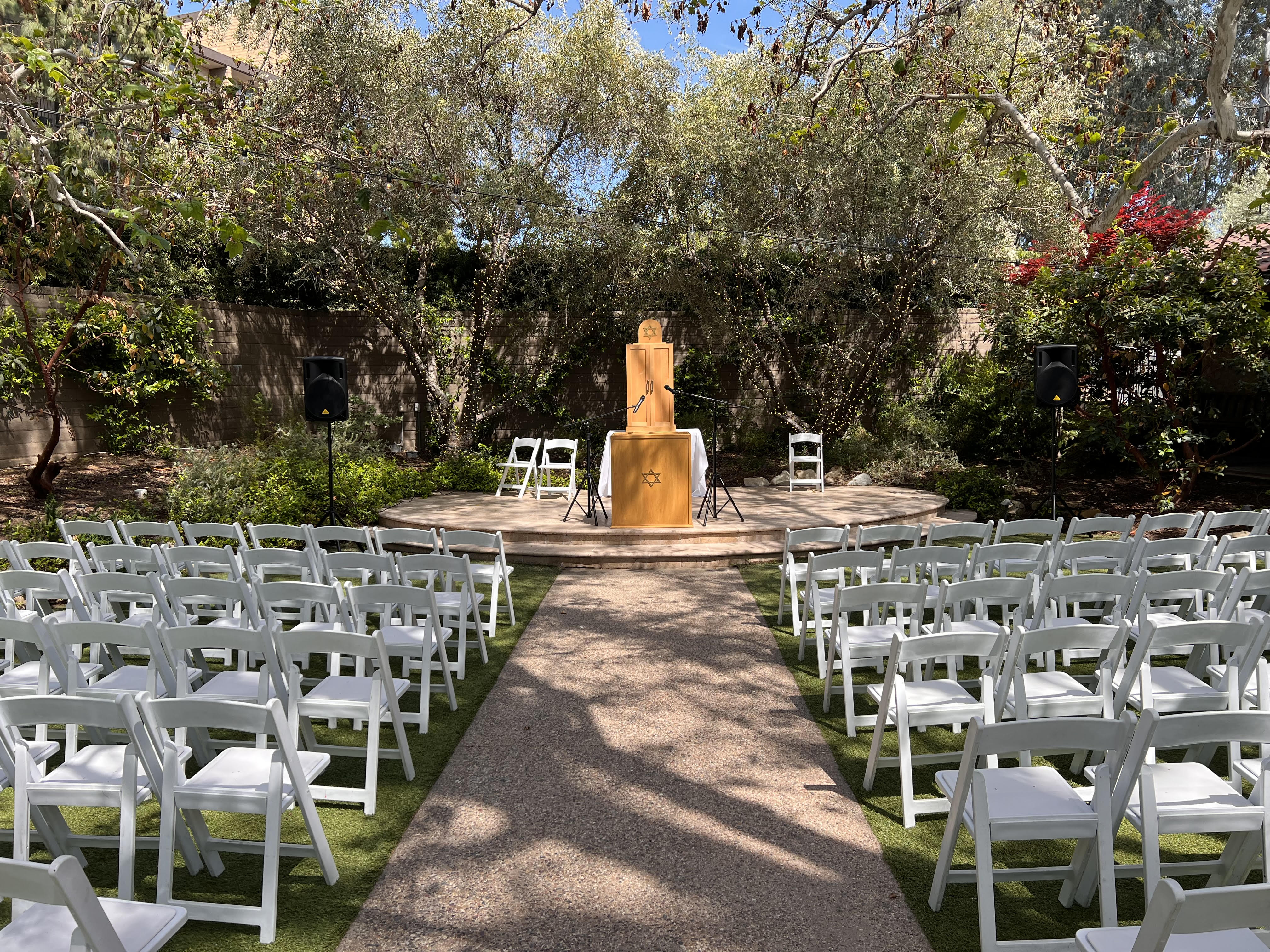 please contact us if you see any issues with our site